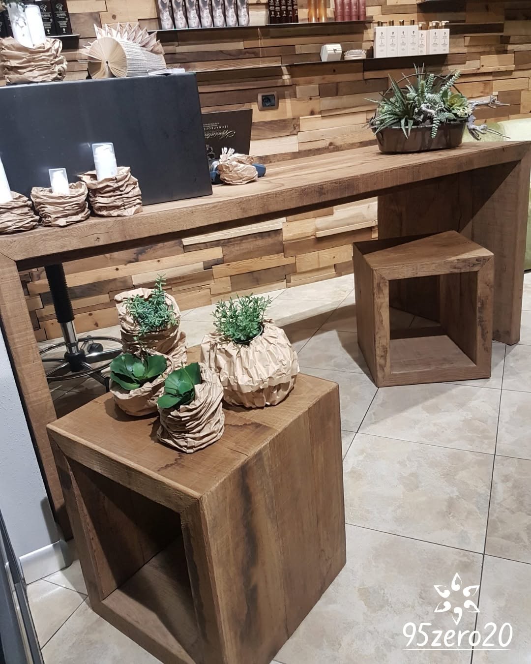 Atmosfera del salone 95zero20 a Domaso